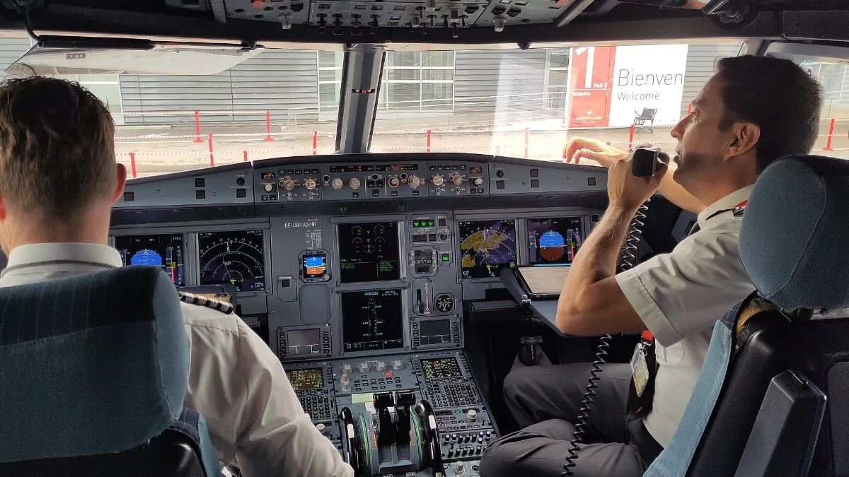 Airbus A320 flight deck, a common goal for graduates of pilot training in Turkey