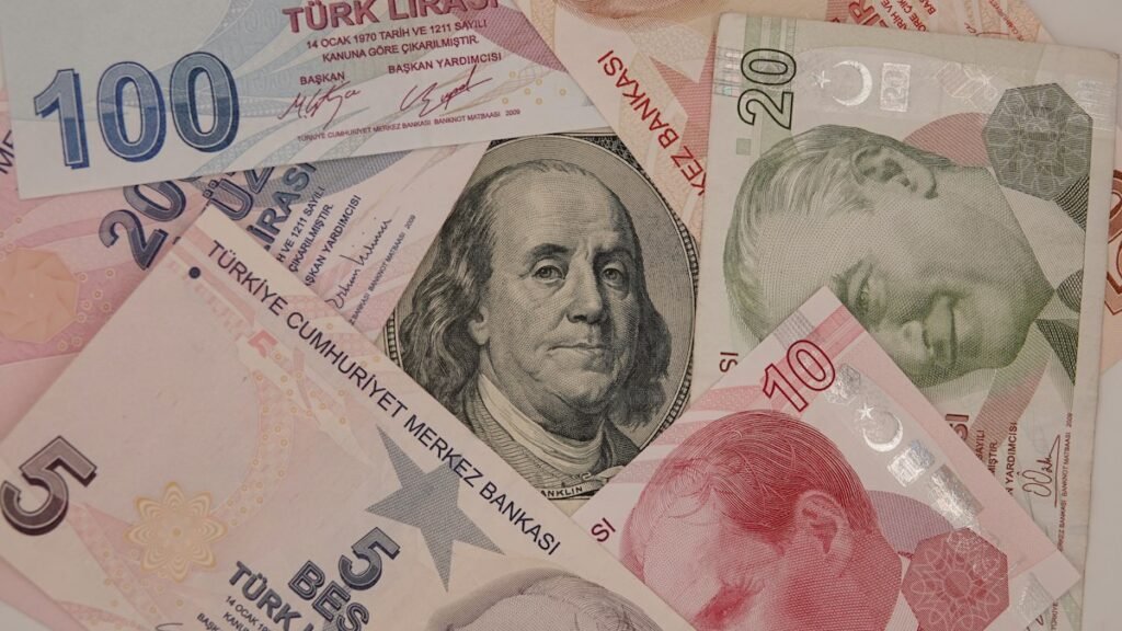 Турецкие лиры для оплаты налогов при покупке квартиры в Турции